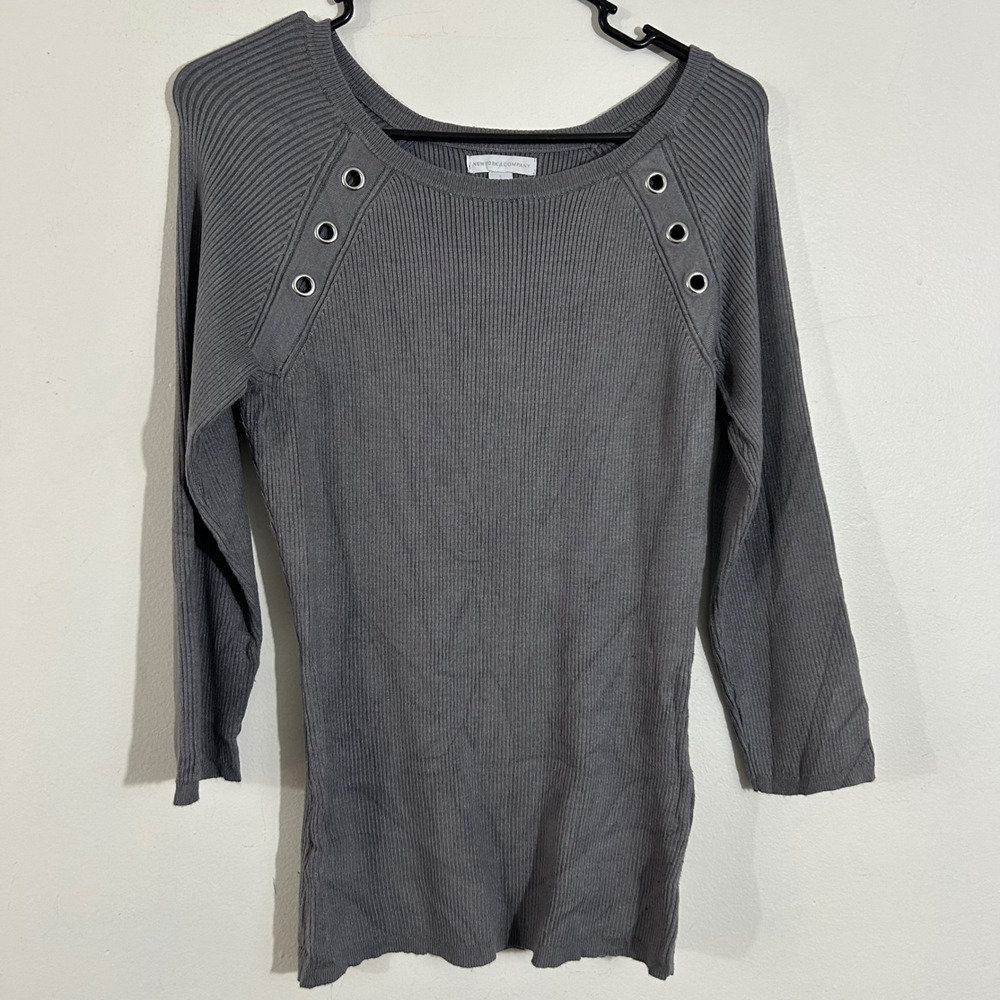 New York & Company Gray‎ Ribbed Knit Small Long Sleeve Top with Grommets - Women